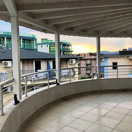 Sea View מלון 2*